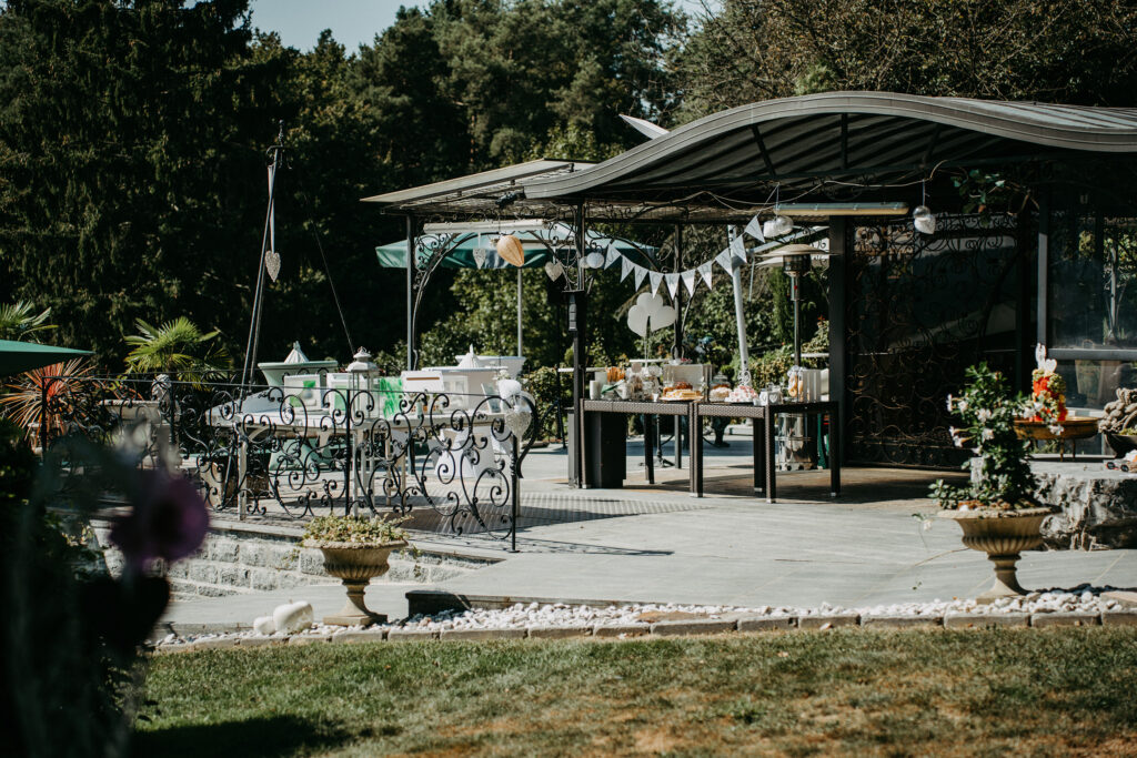 Pavillion mit Snackbar